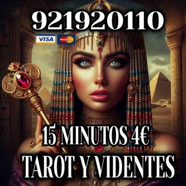 DESCUBRE TU FUTURO A TRAVÉS DEL TAROT