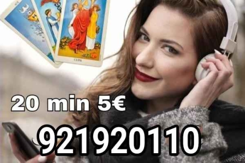 TAROT Y VIDENTES 921920110