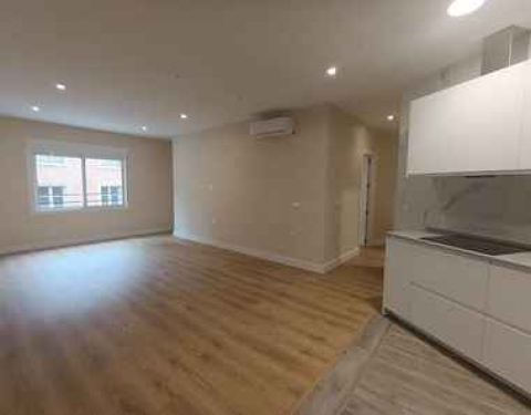 COLOCACION DE SUELOS LAMINADOS DE MADERAS SUELOS DE VINILOS SPC