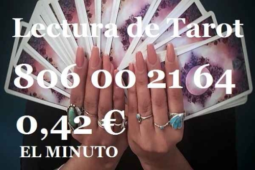 DESCUBRE TU FUTURO A TRAVéS DEL TAROT