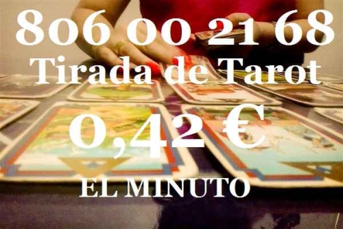 DESCUBRE TU FUTURO A TRAVéS DEL TAROT