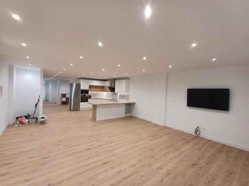 INSTALADOR DE SUELOS DE MADERAS LAMINADOS VINILOS SPC