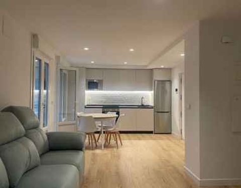 INSTALADOR DE SUELOS DE MADERAS LAMINADOS VINILOS SPC