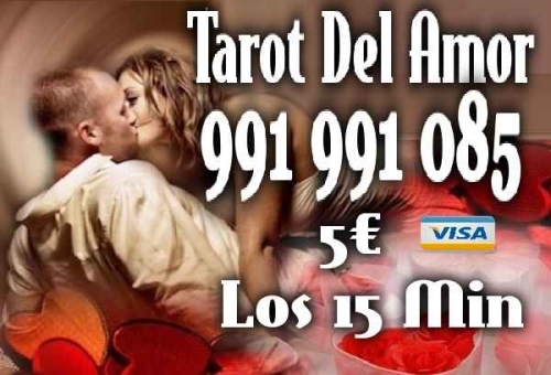 DESCUBRE TU FUTURO A TRAVES DEL TAROT