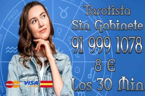 DESCUBRE TU FUTURO A TRAVéS DEL TAROT