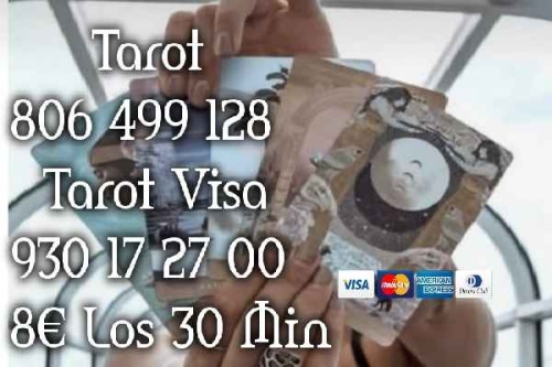 DESCUBRE TU FUTURO A TRAVéS DEL TAROT