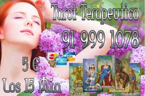 DESCUBRE TU FUTURO A TRAVéS DEL TAROT