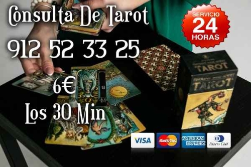 DESCUBRE TU FUTURO A TRAVéS DEL TAROT