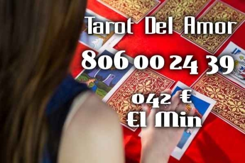 DESCUBRE TU FUTURO A TRAVéS DEL TAROT